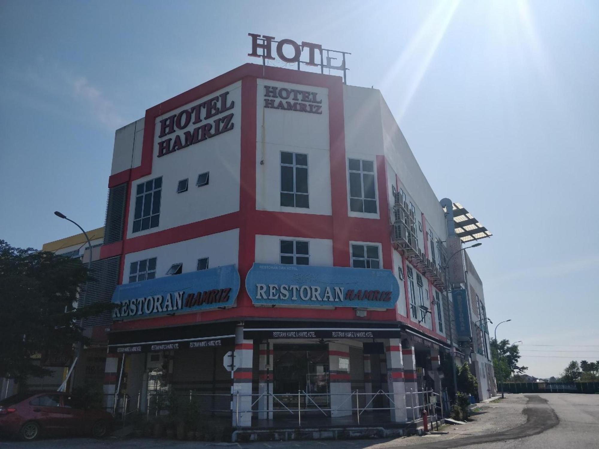 Oyo 90995 Hotel Nk Impian Seri Iskandar Eksteriør bilde
